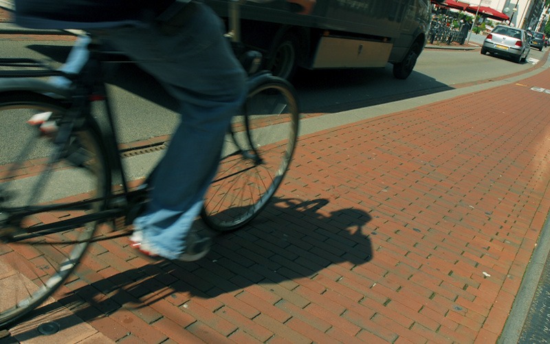 fietspaden uitgevoerd met gebakken klinkers